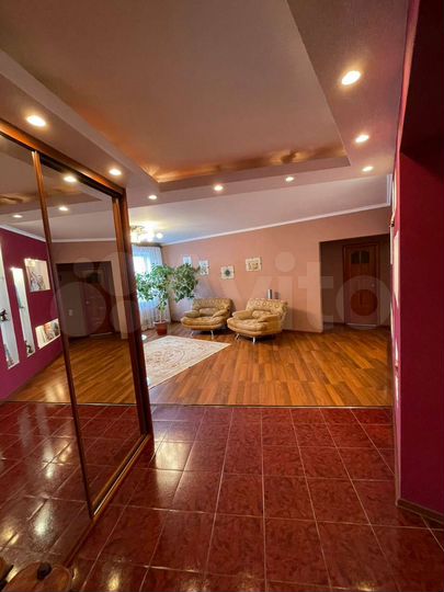 5-к. квартира, 120 м², 10/12 эт.