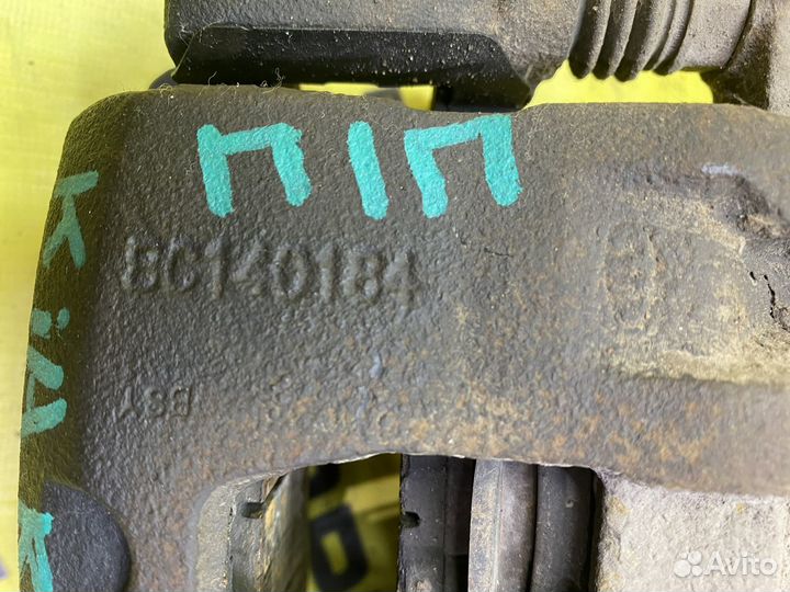 Суппорт тормозной передний правый Kia Rio 3