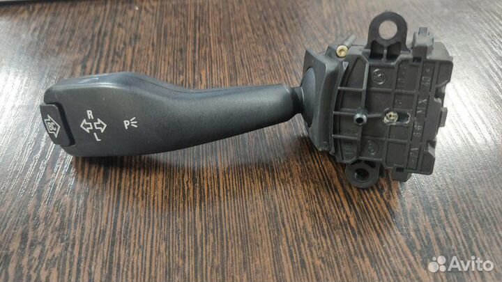 Подрулевой переключатель поворотников Bmw X5 E53