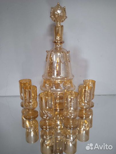 Штоф с рюмками. Ретро