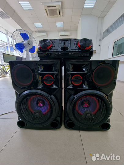 Музыкальная система LG Xboom CJ98