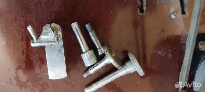 Часовой токарный станок