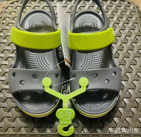 Crocs новые сандалии C10
