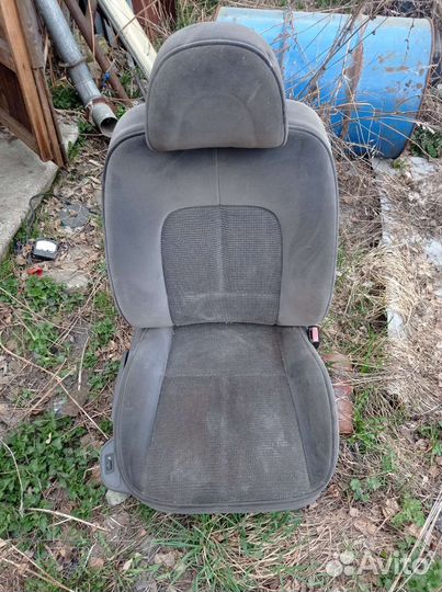 Сиденья Peugeot 407