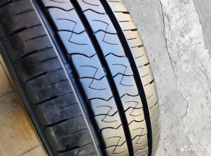 Kumho PorTran KC53 215/70 R15C 109T