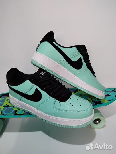 Кроссовки nike x Tiffany