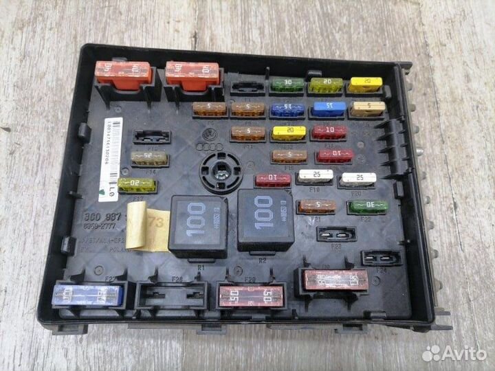 Блок предохранителей Volkswagen Passat B6 BZB 2008