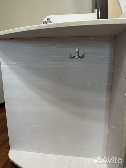 Детская кровать чердак со столом и шкафом