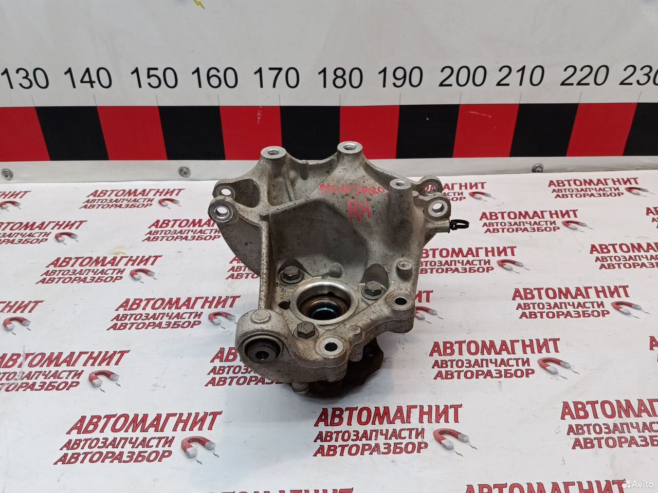 Цапфа задняя правая Джили Монжаро