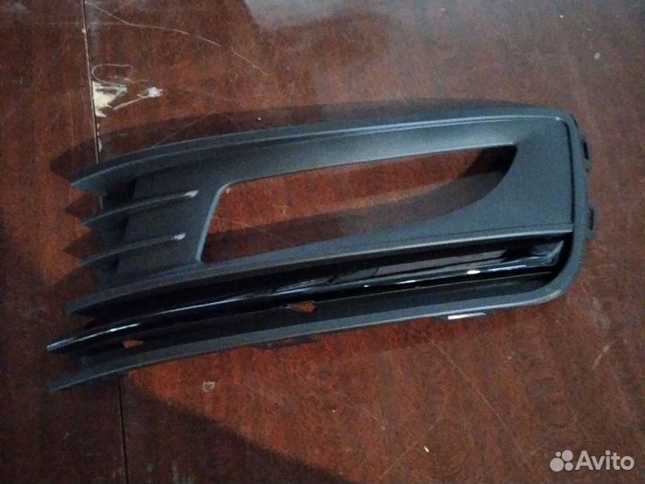 Оправа туманки Фольксваген Поло 15-20 г.в