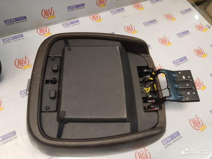 Крышка подлокотника Cadillac Escalade