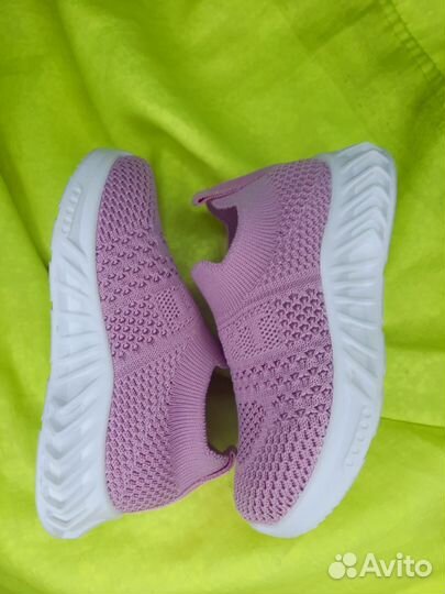 Розовые изики слипоны 25