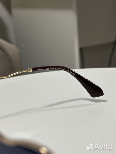 Солнцезащитные очки miu miu