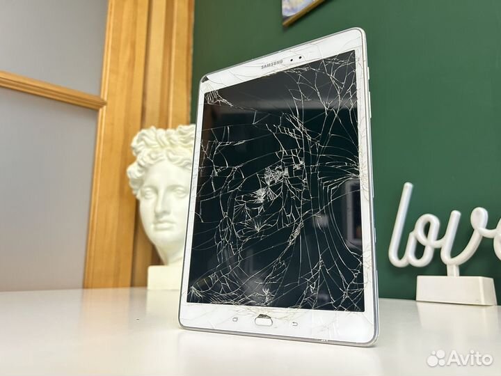 Планшет Samsung Galaxy Tab A SM-T555