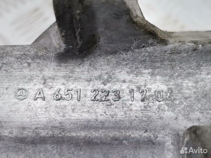 Кронштейн двигателя Mercedes-Benz Sprinter