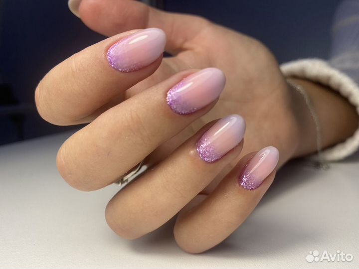 Модель на маникюр с покрытием к ученикам в школу