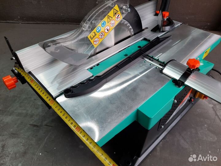 Деревообрабатывающий станок, циркулярка с фуганком