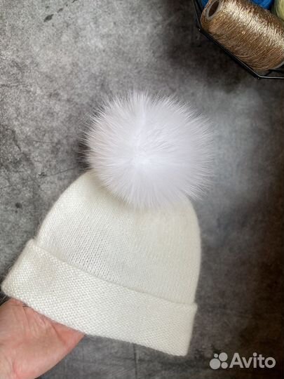 Шапка женская вязаная ручная работа