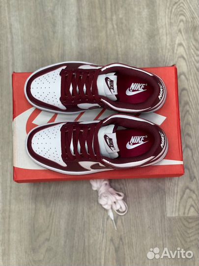 Кроссовки nike dunk low team red