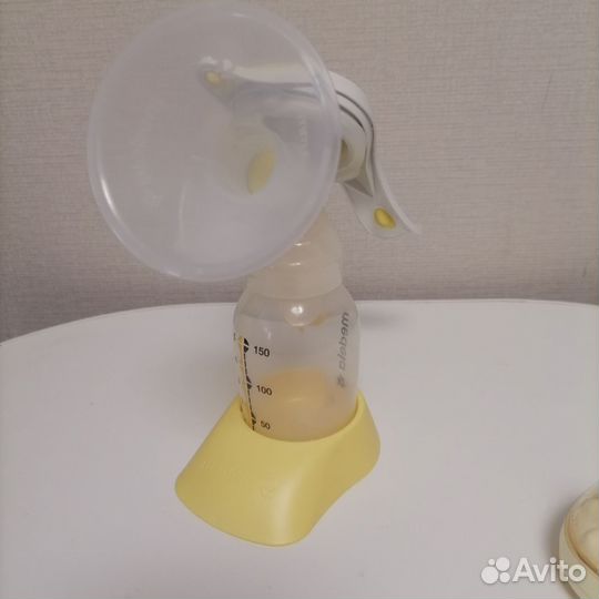 Молокоотсос medela ручной