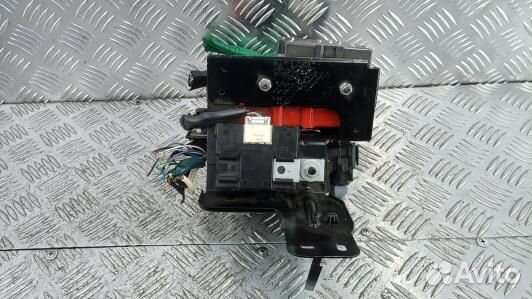 Блок предохранителей subaru impreza 3 (99O06M102)