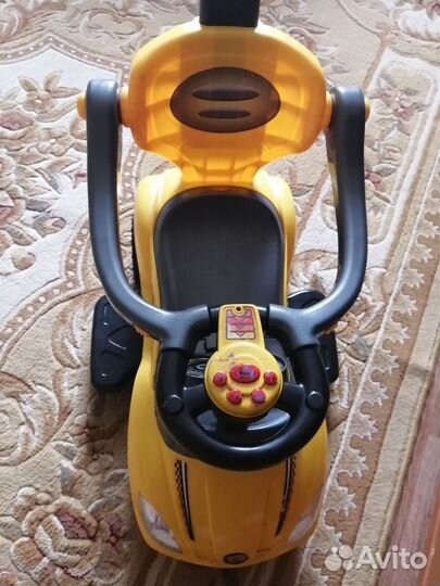 Детская машинка каталка с ручкой