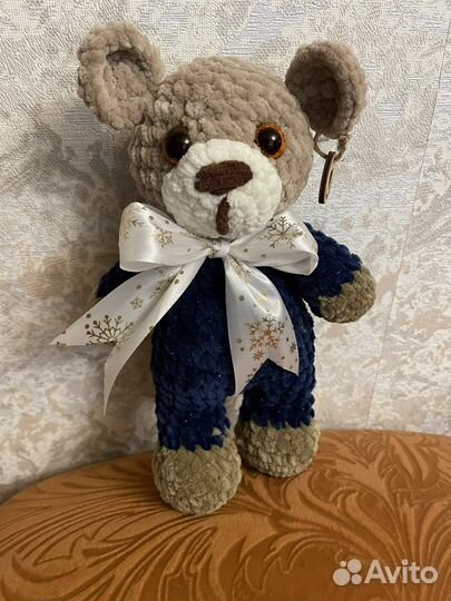 Вязаная игрушка мишка амигуруми