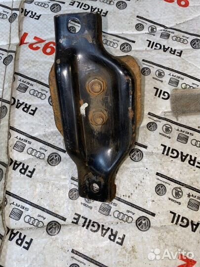 Подушка двигателя Subaru Legacy B11 1993-1998