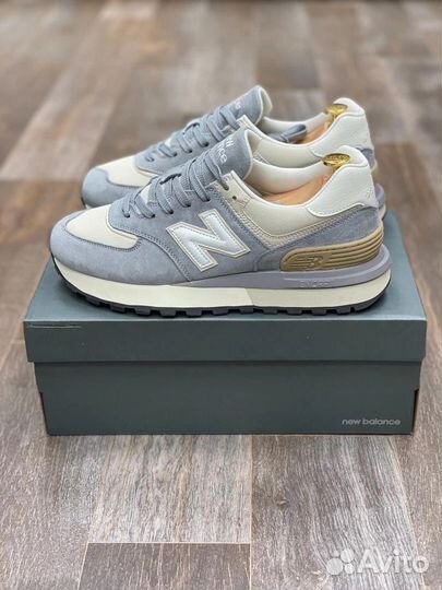 Adidas, Nike, NB