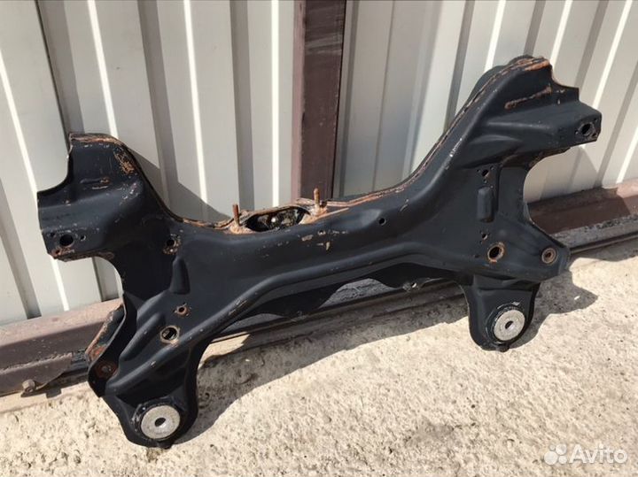 Подрамник Volkswagen Golf MK4 2000