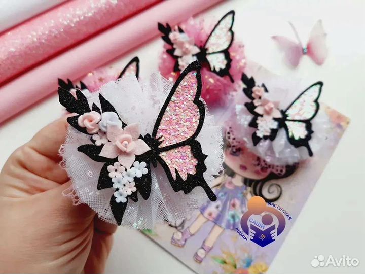Бантики с цветочными бабочками ручной работы