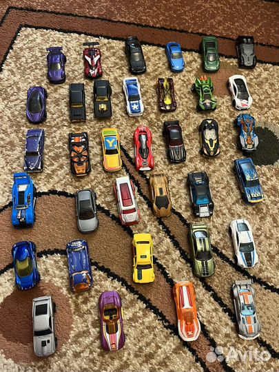 Hot wheels машинки