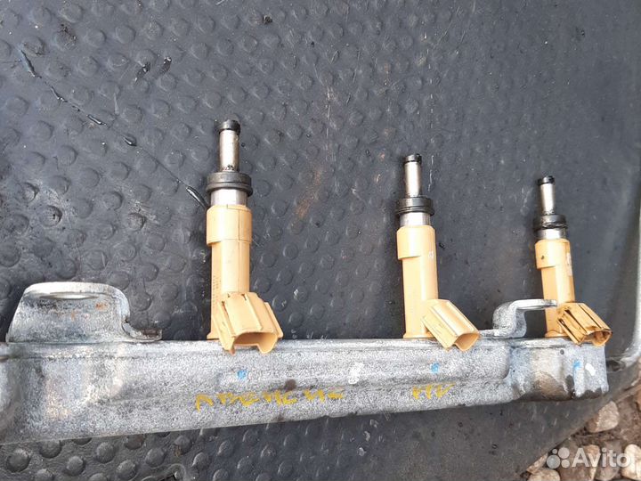 Форсунка топливная Тойота Авенсис 2 2ZR 1.8