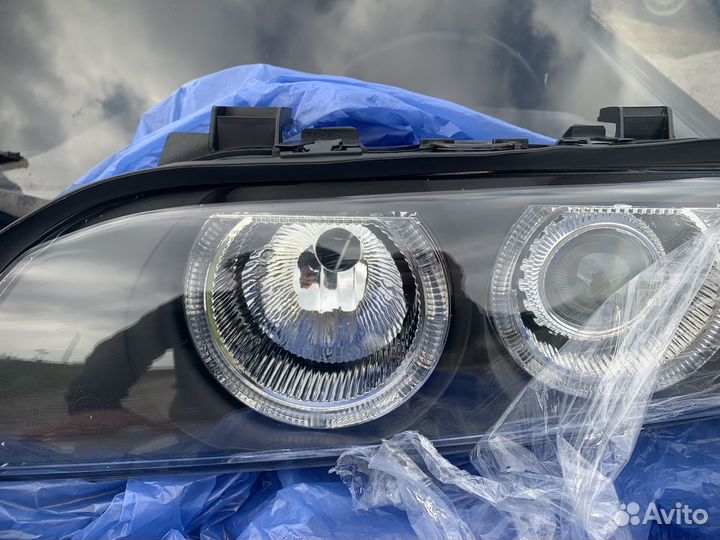 Фары bmw 5 e39 новые