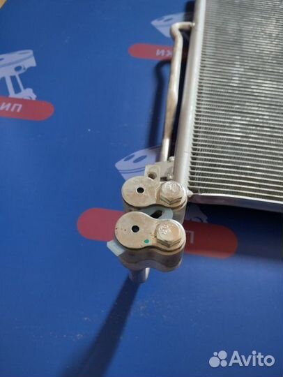 Радиатор кондиционера передний Volkswagen Touareg