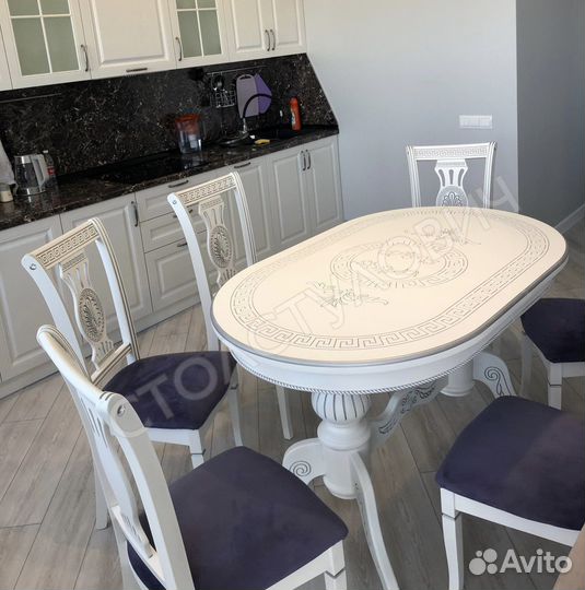 Кухонный стол