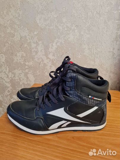 Кроссовки мужские 42 размер