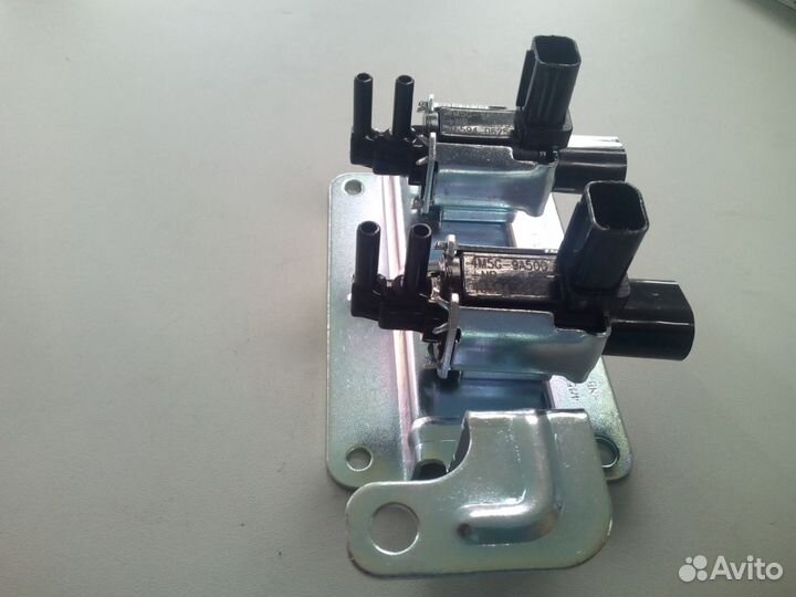 Клапан управления заслонками впускного коллектора