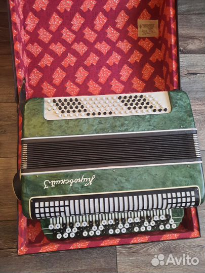 Баян кировский 3