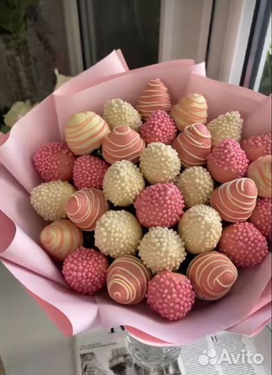 Клубника в шоколаде букеты и наборы