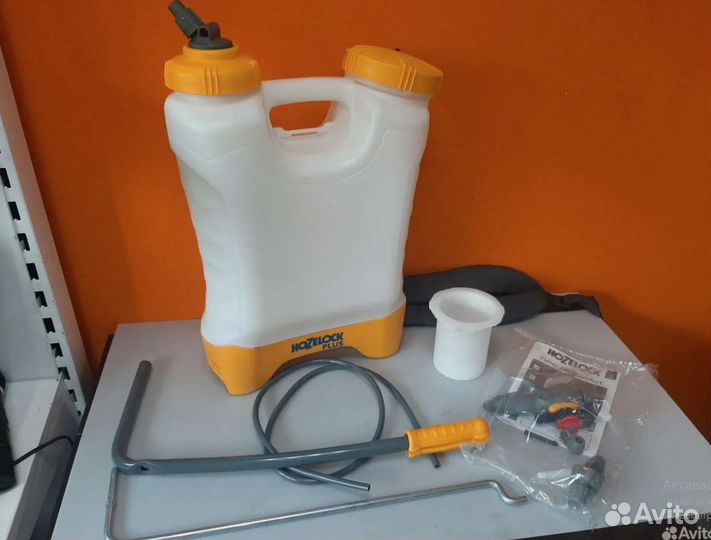 Ранцевый рычажный опрыскиватель HoZelock Plus 16л