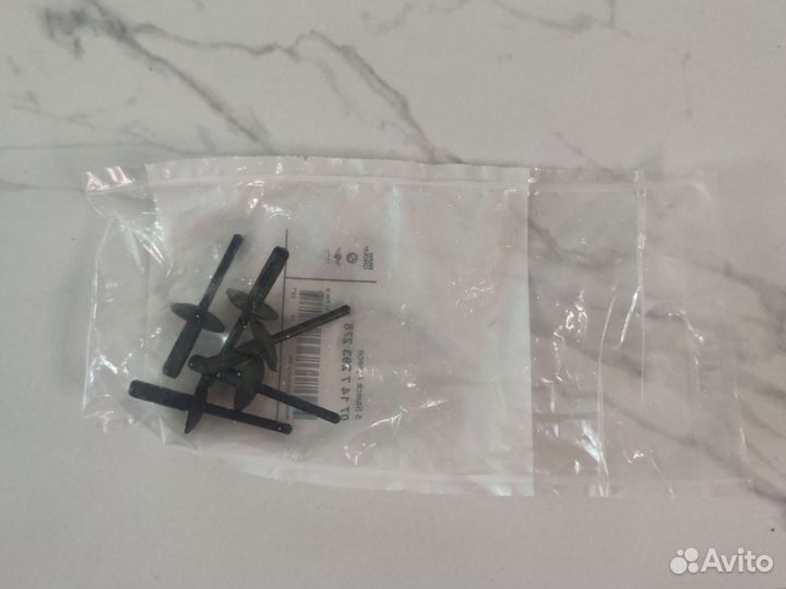 Клипса пластмассовая X3 F25, X5 F15, X6 F16 071