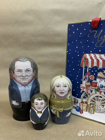 Индивидуальные портреты на матрешках