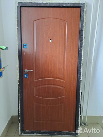 Дверь входная металлическая
