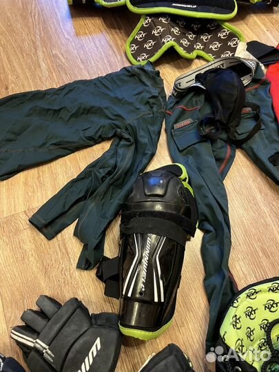 Форма, шлем, коньки, клюшка, баул для хоккея