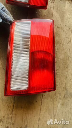 Задние фонари волга 31105