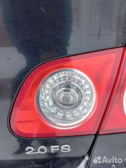 Фонарь правый внутренний Volkswagen Passat B6