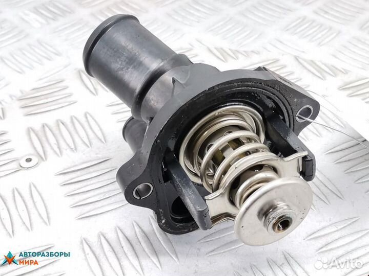 Корпус термостата Ford Mondeo 3 2001 1358178