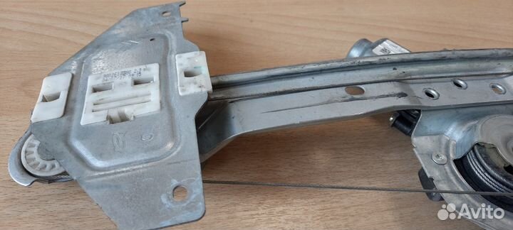 Стеклоподъёмник передний правый Citroen C3 09-14