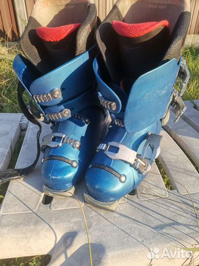 Горнолыжные ботинки 43 размер маломерит